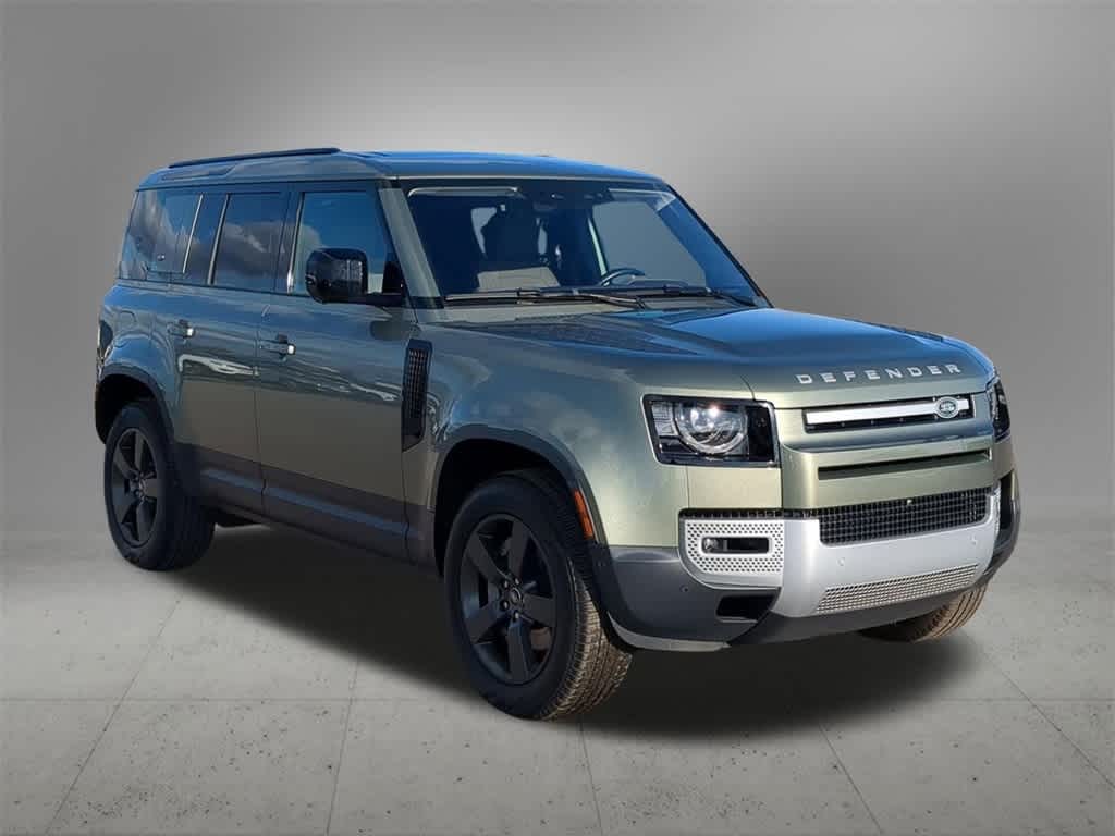 Thumbnail: 2022 Land Rover Defender - 8