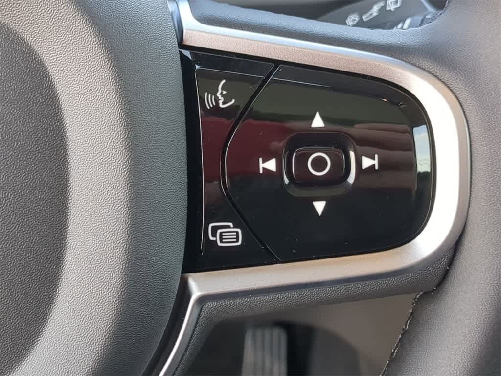 Thumbnail: 2026 Volvo XC90 - 25