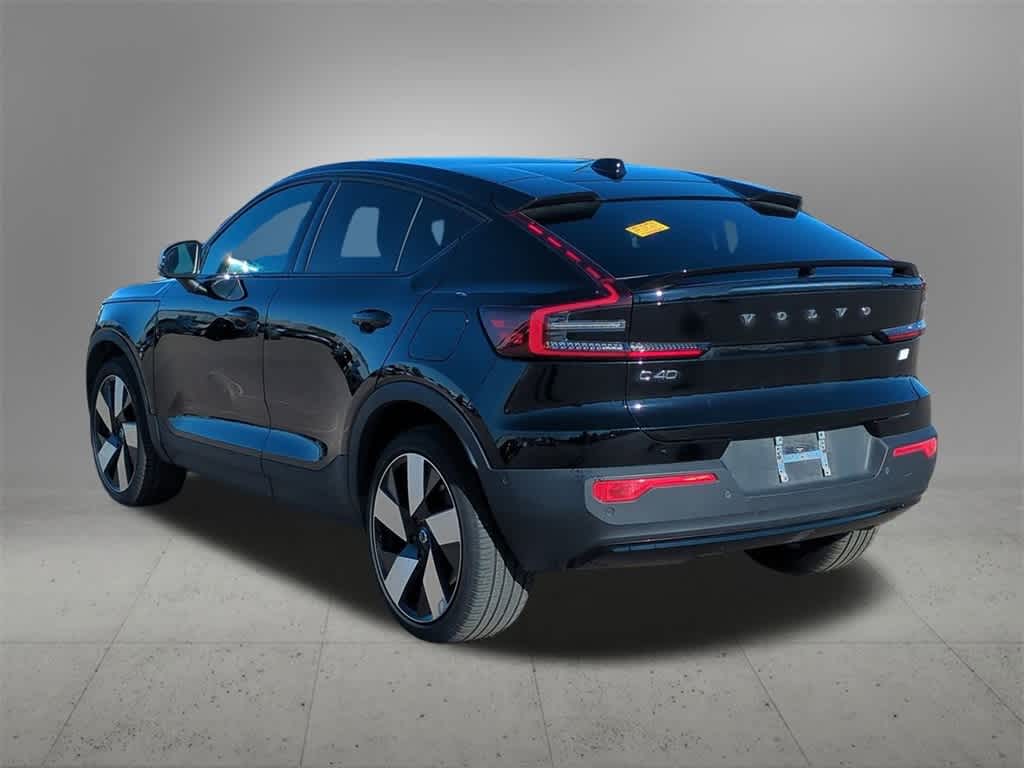 Thumbnail: 2022 Volvo C40 - 4