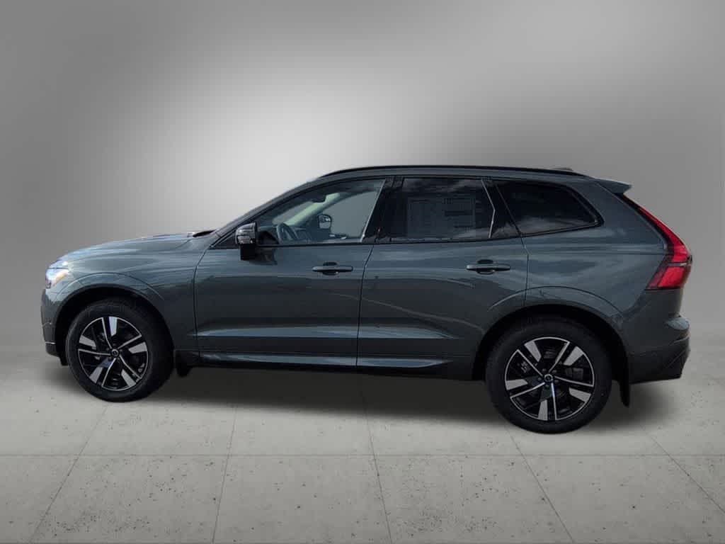 Thumbnail: 2026 Volvo XC60 - 3