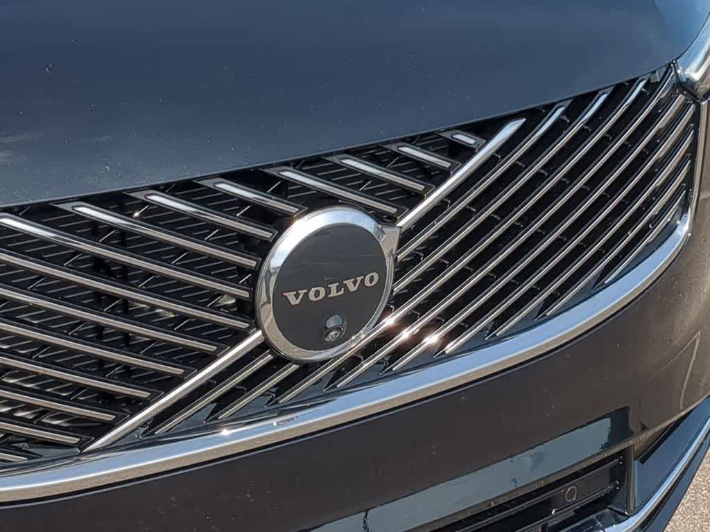 2026 Volvo XC90 Plus - Photo 11
