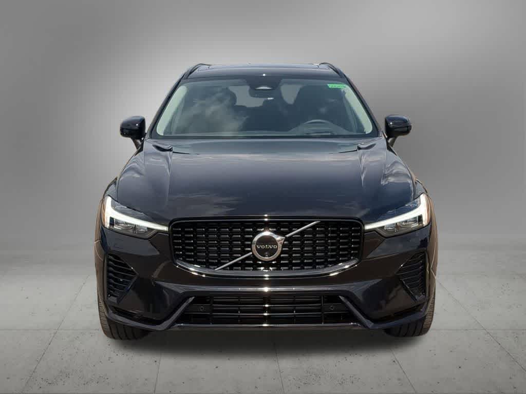 Thumbnail: 2025 Volvo XC60 - 9