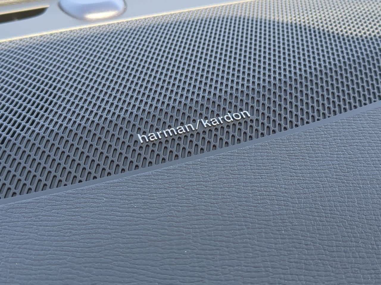 2025 Volvo XC90 T8 Plus 31