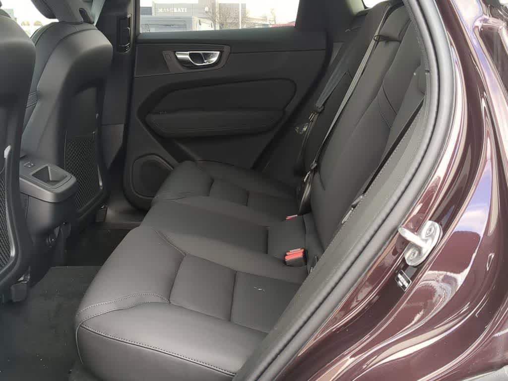 Thumbnail: 2026 Volvo XC60 - 18