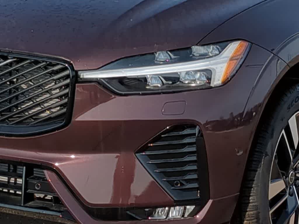Thumbnail: 2026 Volvo XC60 - 10