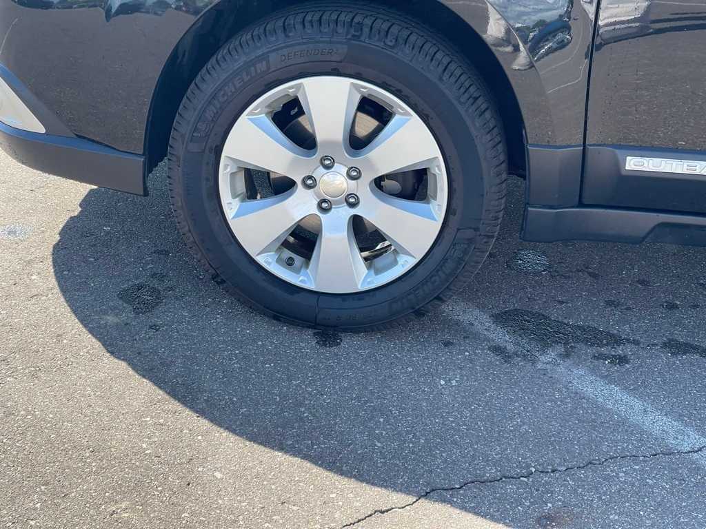 Thumbnail: 2010 Subaru Outback - 30
