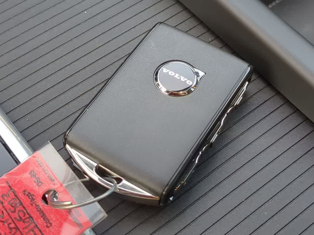 Thumbnail: 2026 Volvo XC60 - 32