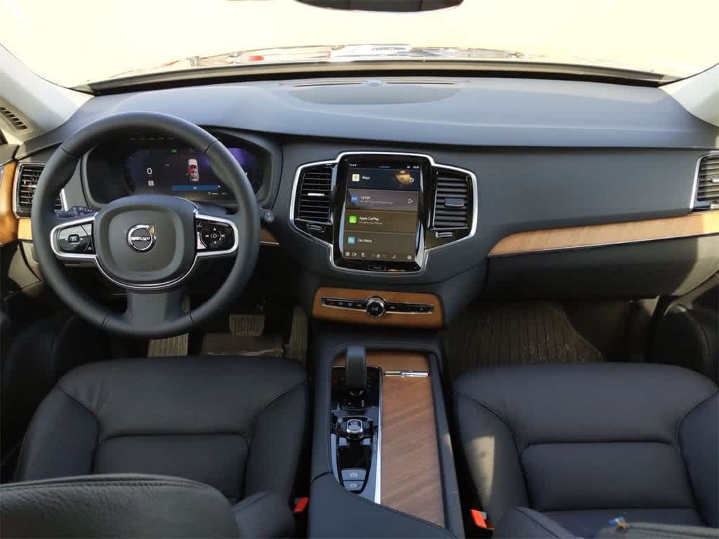 Thumbnail: 2025 Volvo XC90 - 14