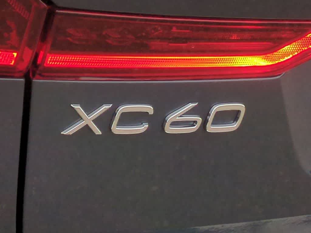 Thumbnail: 2026 Volvo XC60 - 12