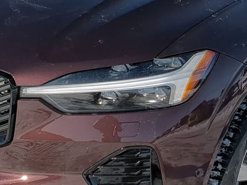 Thumbnail: 2026 Volvo XC60 - 10