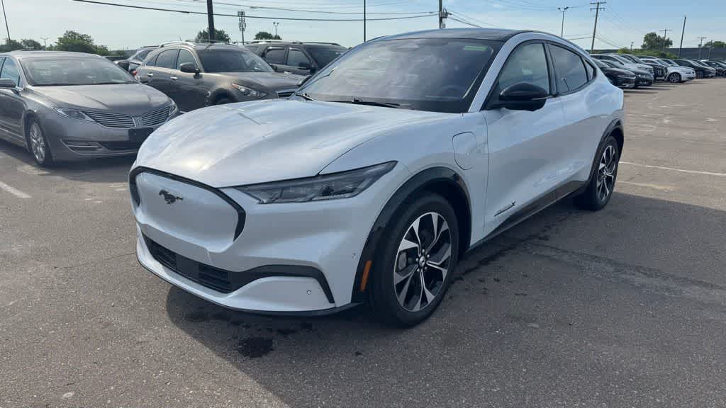 2022 Ford Mustang Mach-E Premium -
                  Troy, MI