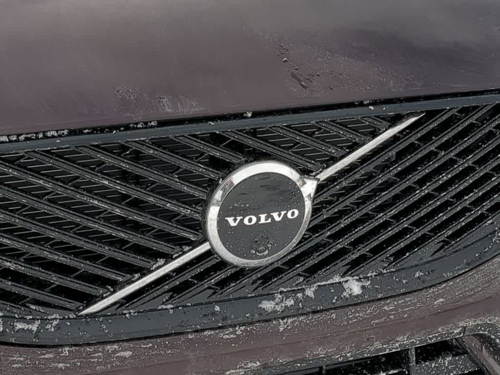 Thumbnail: 2026 Volvo XC60 - 11