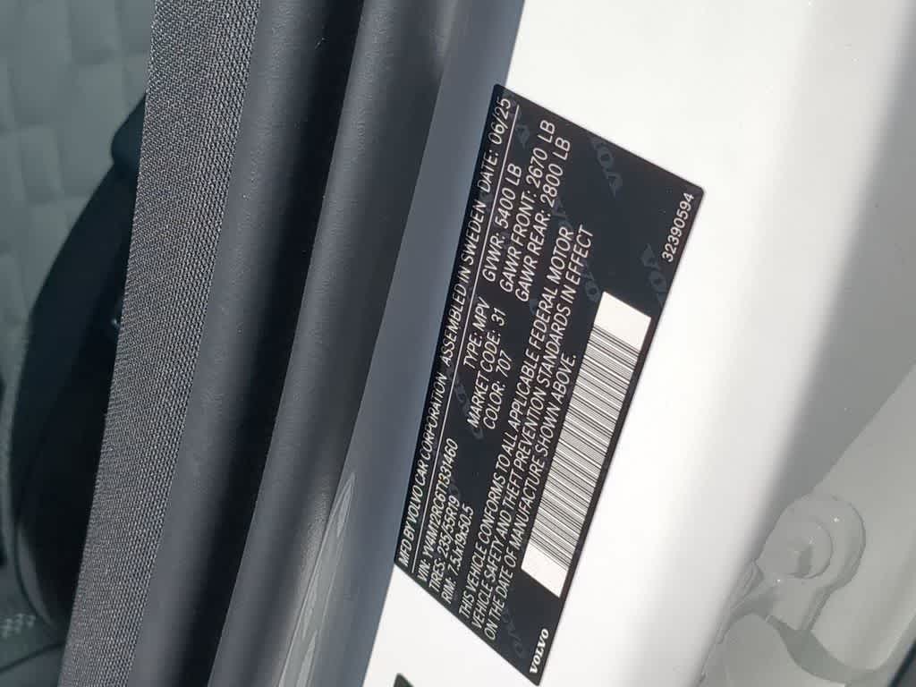 Thumbnail: 2026 Volvo XC60 - 33