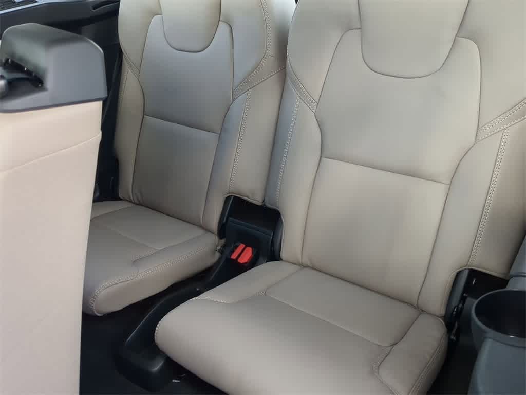 Thumbnail: 2026 Volvo XC90 - 20