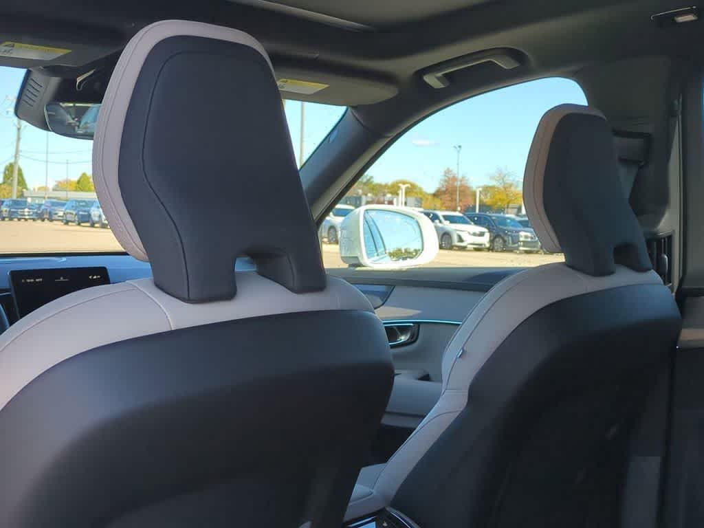 Thumbnail: 2026 Volvo XC90 - 16