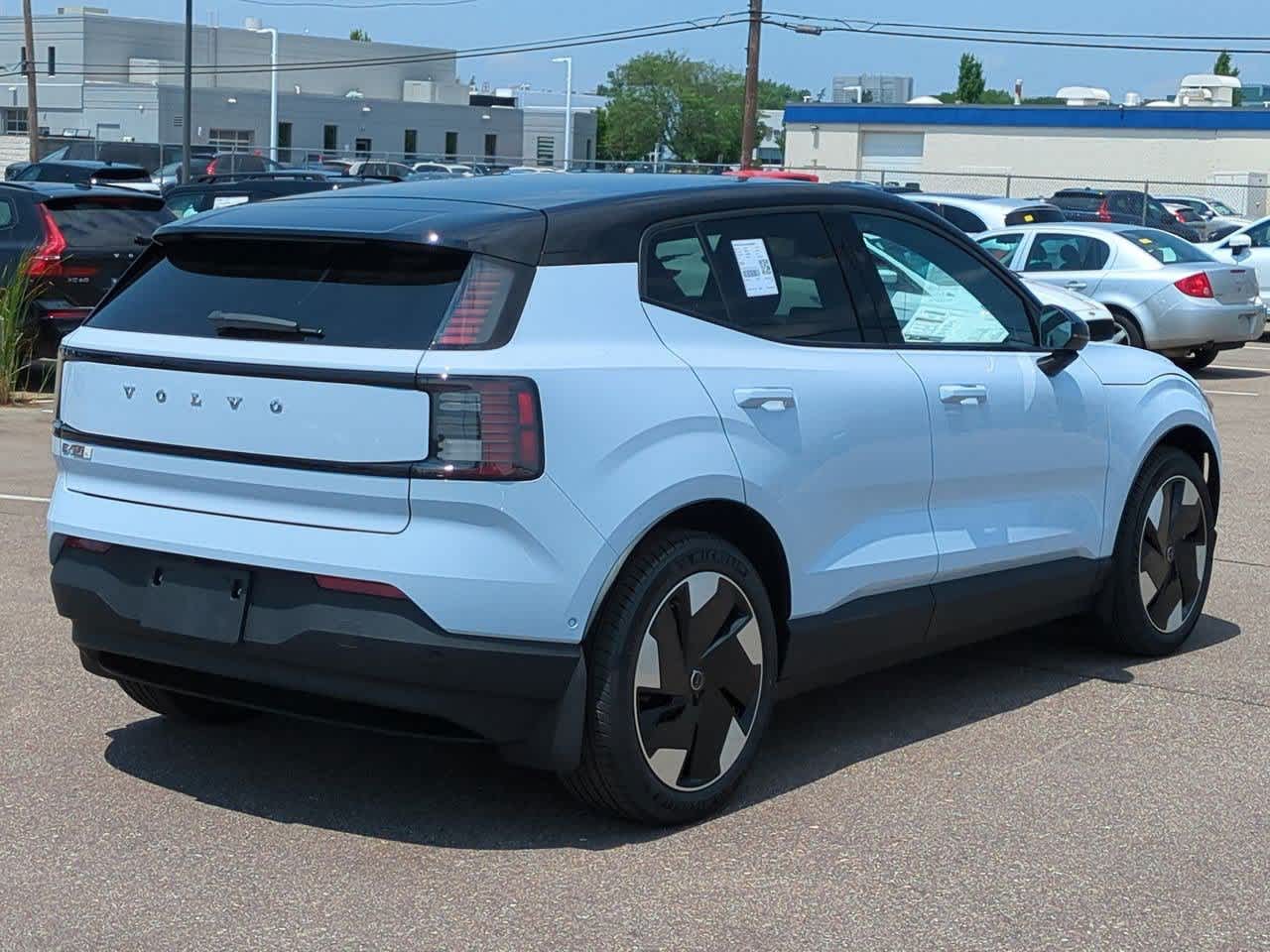 Thumbnail: 2025 Volvo EX30 - 6