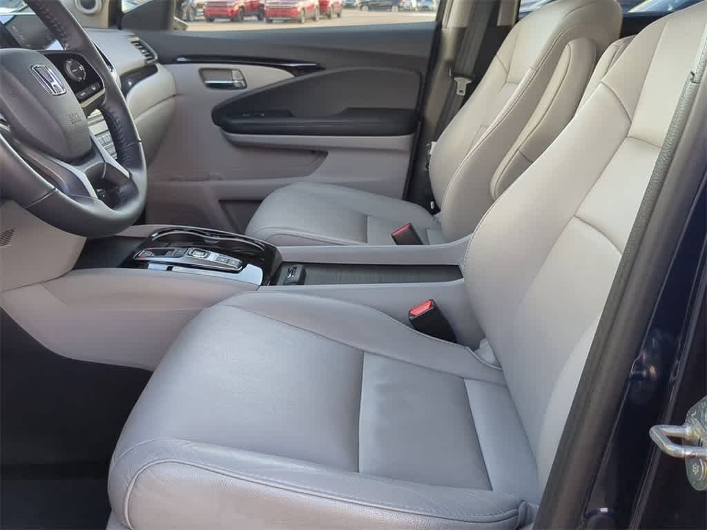 Thumbnail: 2020 Honda Pilot - 16