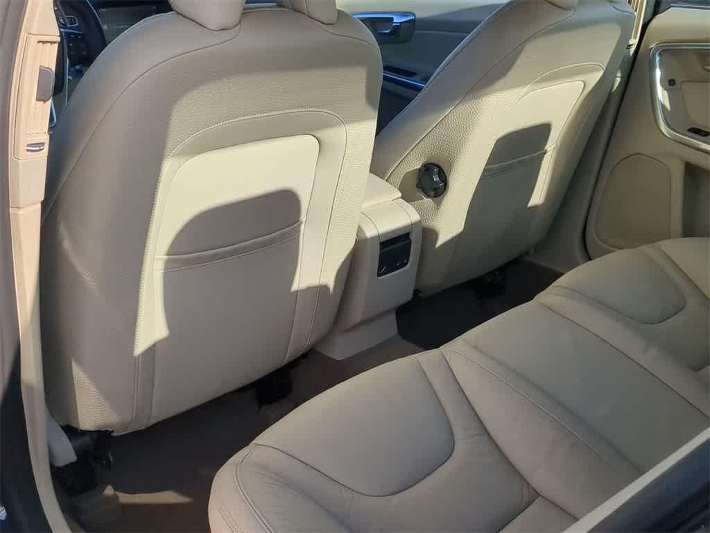 Thumbnail: 2014 Volvo S60 - 17