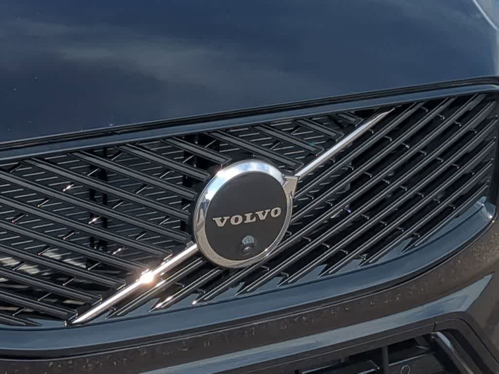 Thumbnail: 2026 Volvo XC60 - 11