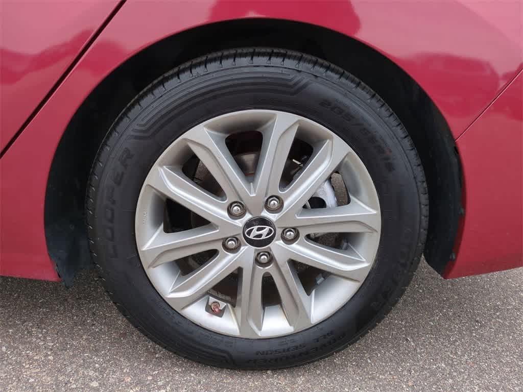 Thumbnail: 2015 Hyundai Elantra - 6