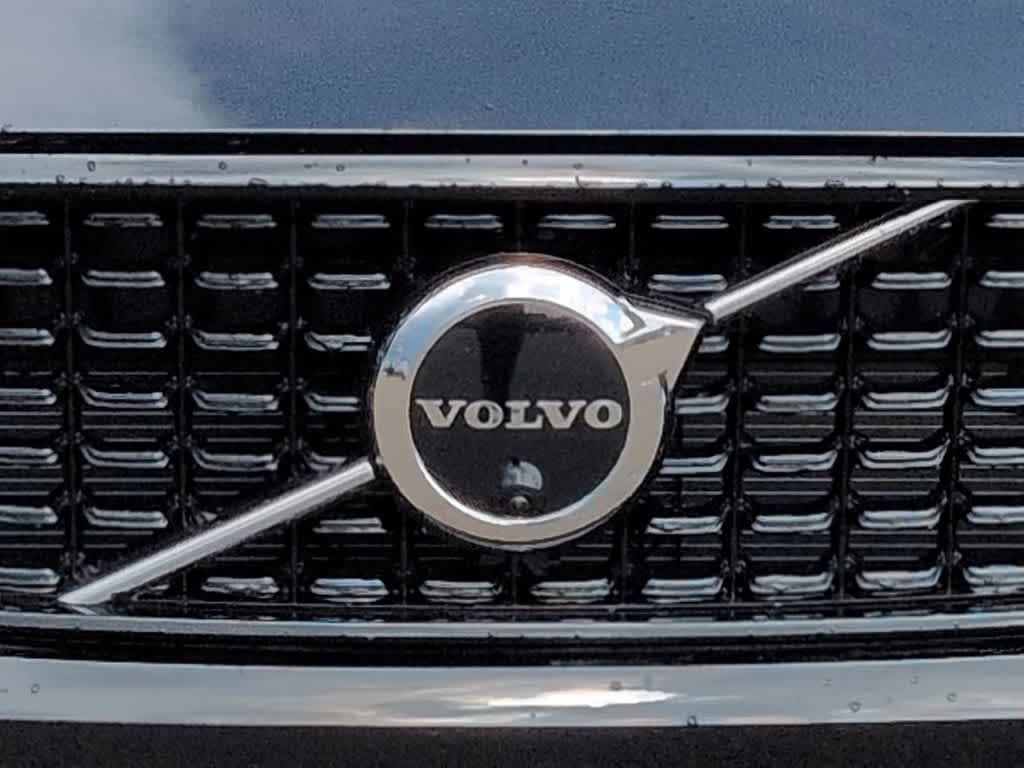 Thumbnail: 2026 Volvo XC40 - 11