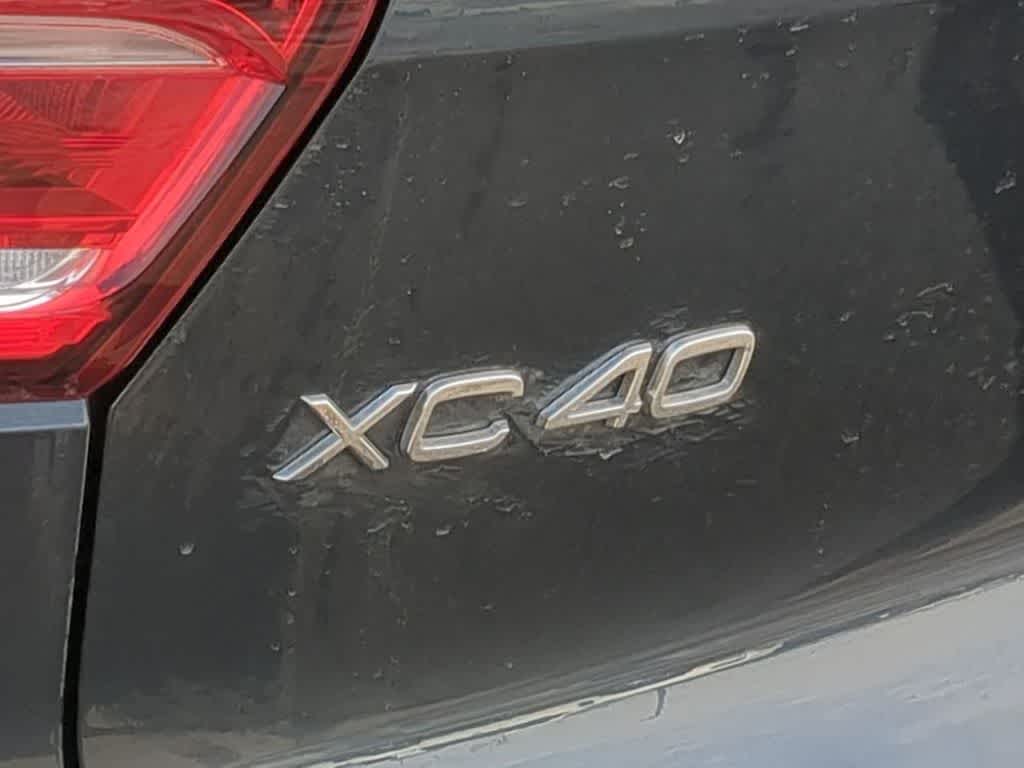 Thumbnail: 2026 Volvo XC40 - 12