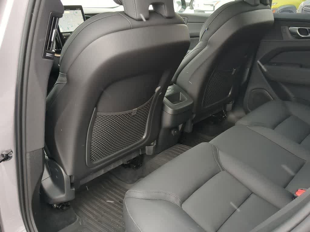 Thumbnail: 2026 Volvo XC60 - 17