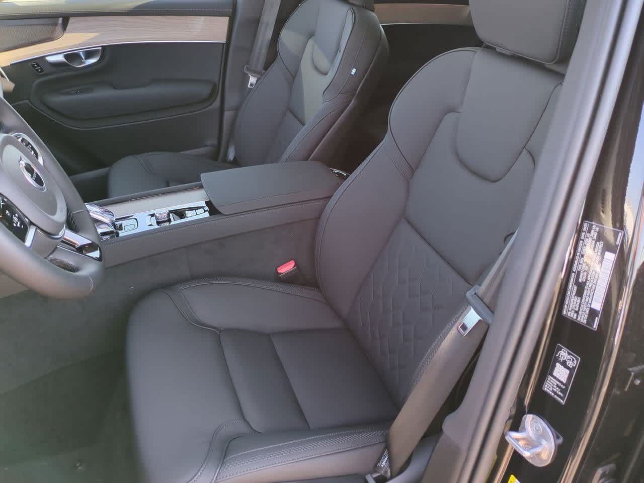 Thumbnail: 2026 Volvo XC90 - 14