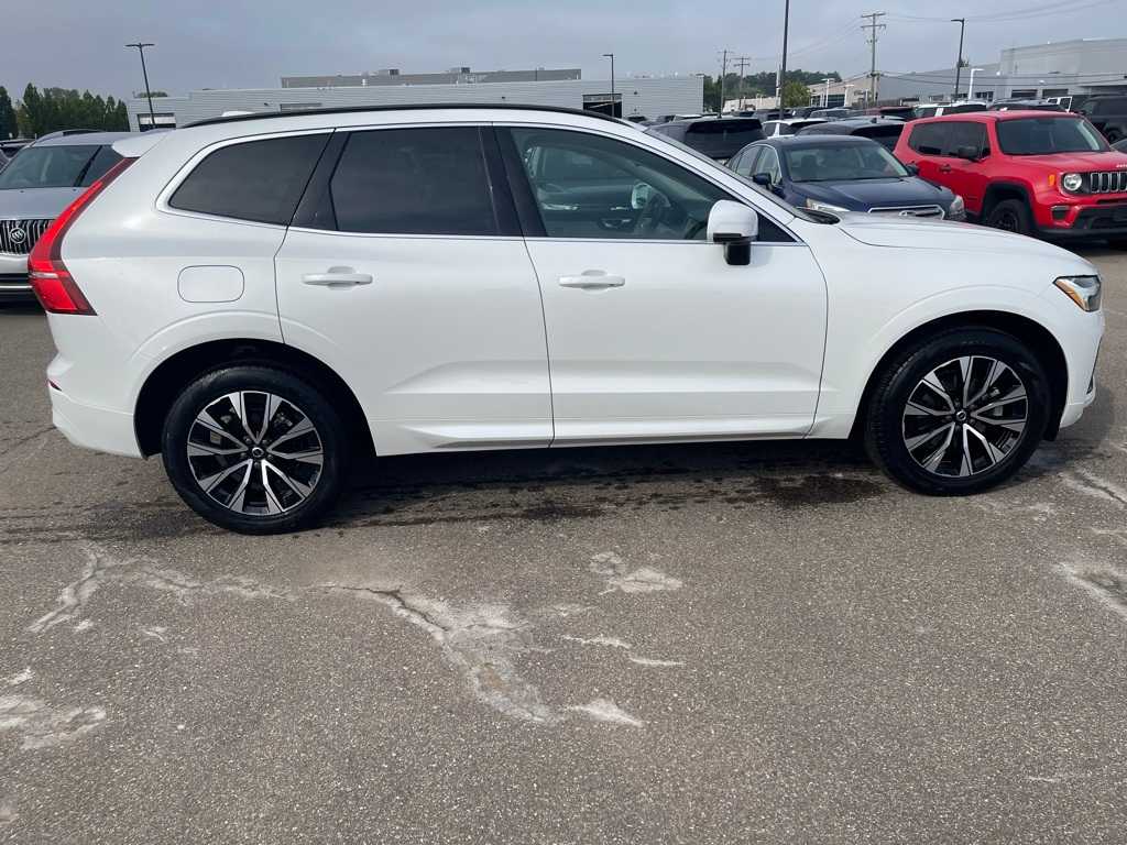 Thumbnail: 2023 Volvo XC60 - 6