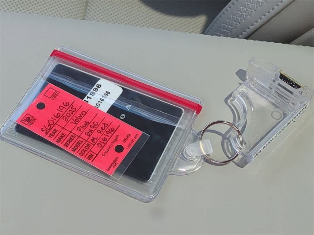 Thumbnail: 2025 Volvo EX90 - 35