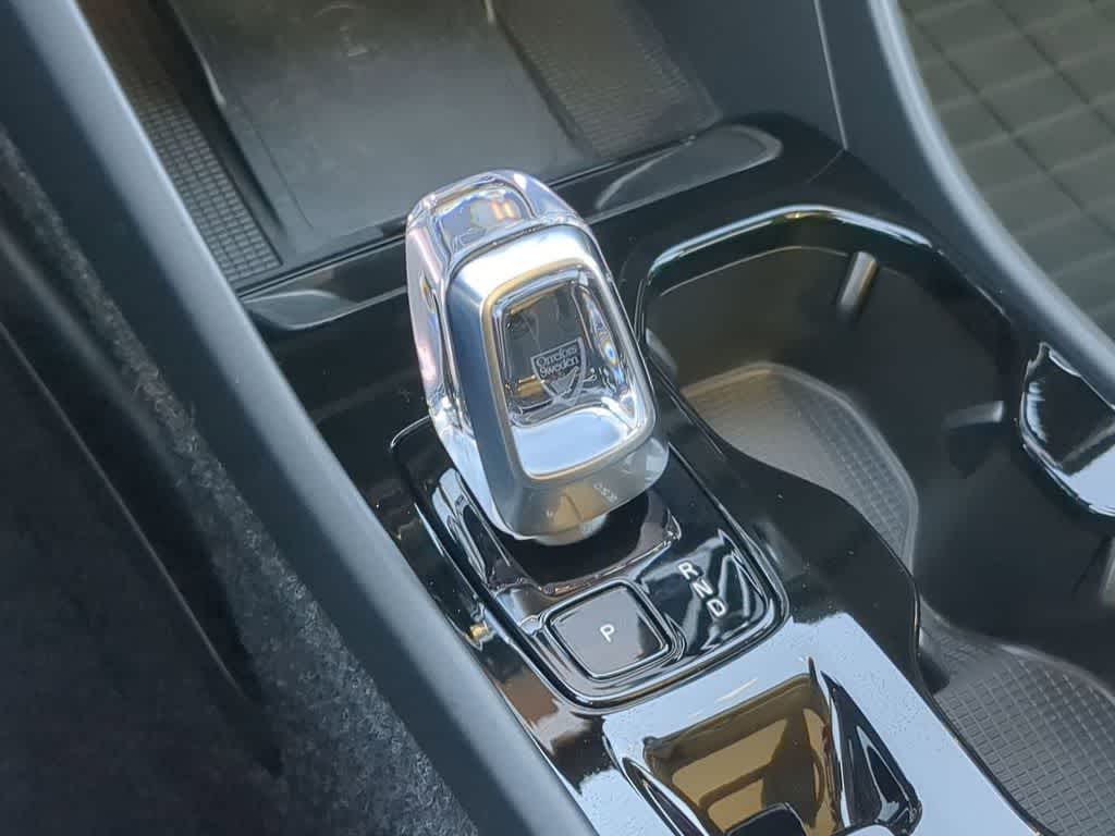 Thumbnail: 2026 Volvo XC40 - 30