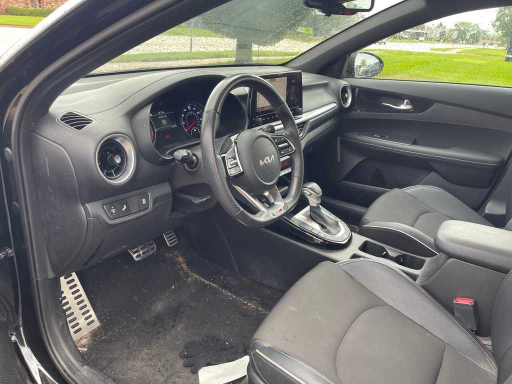 Thumbnail: 2023 Kia Forte - 9