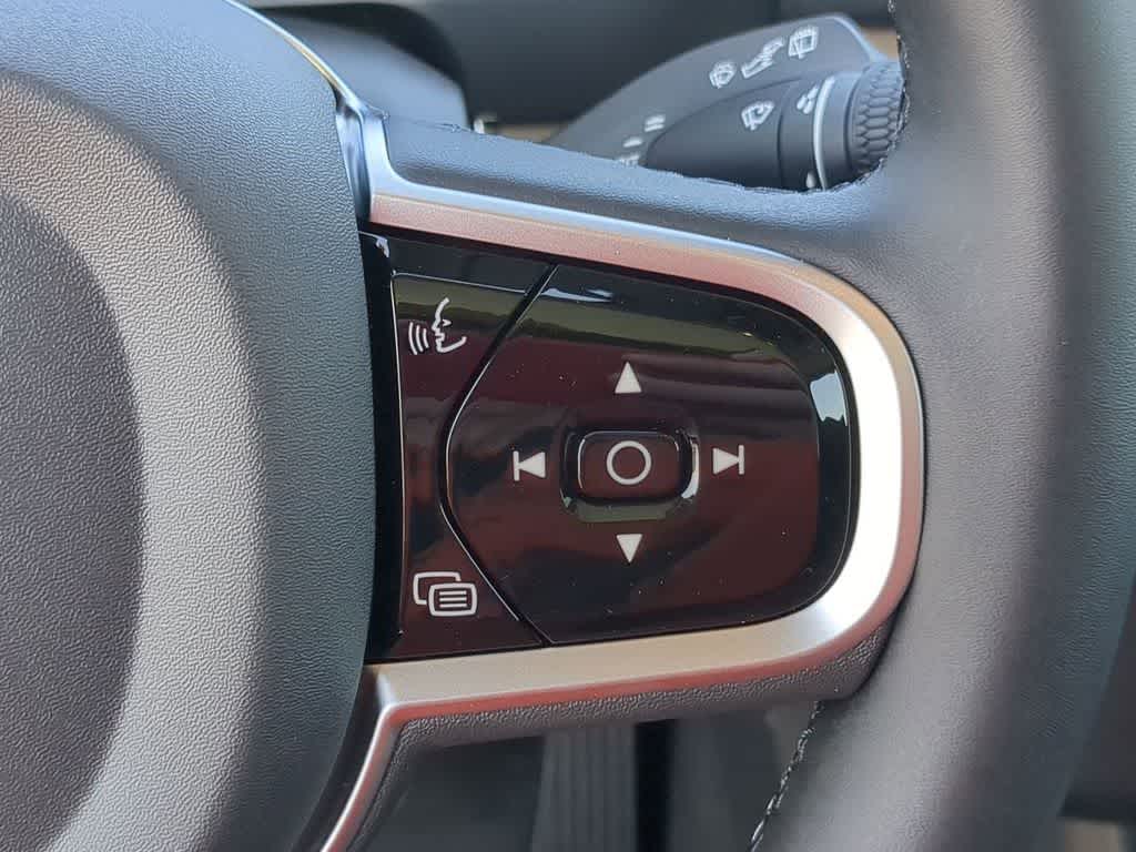 Thumbnail: 2026 Volvo XC90 - 23