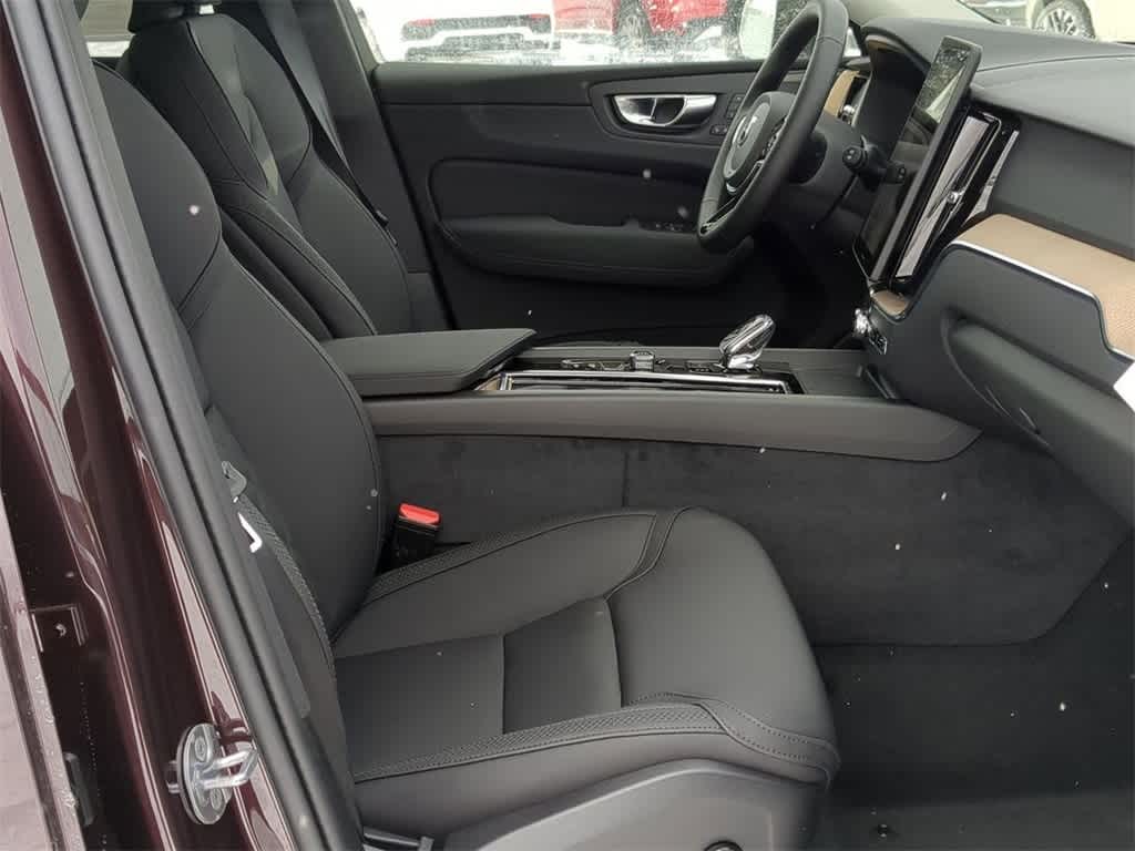 Thumbnail: 2026 Volvo XC60 - 20