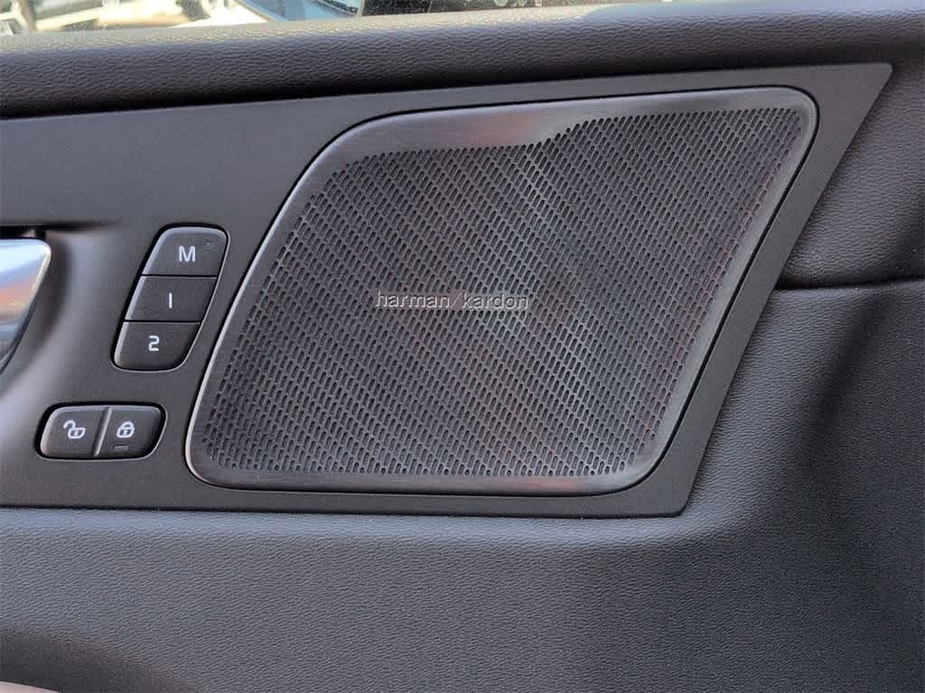 Thumbnail: 2026 Volvo XC60 - 30