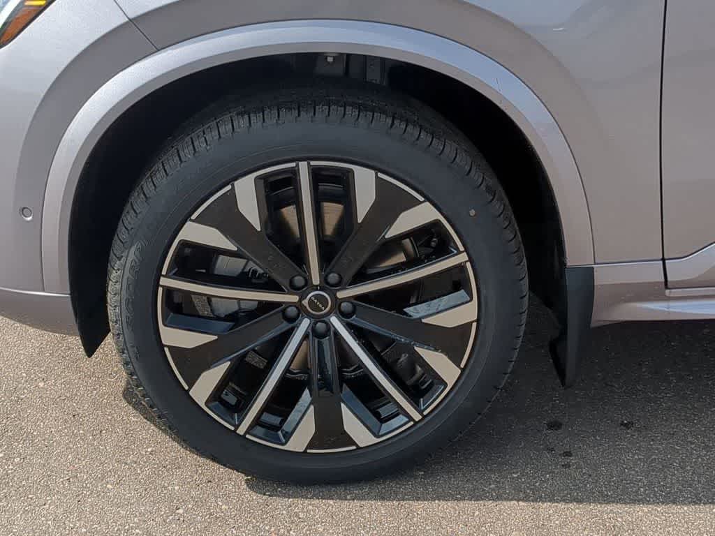 Thumbnail: 2026 Volvo XC90 - 13