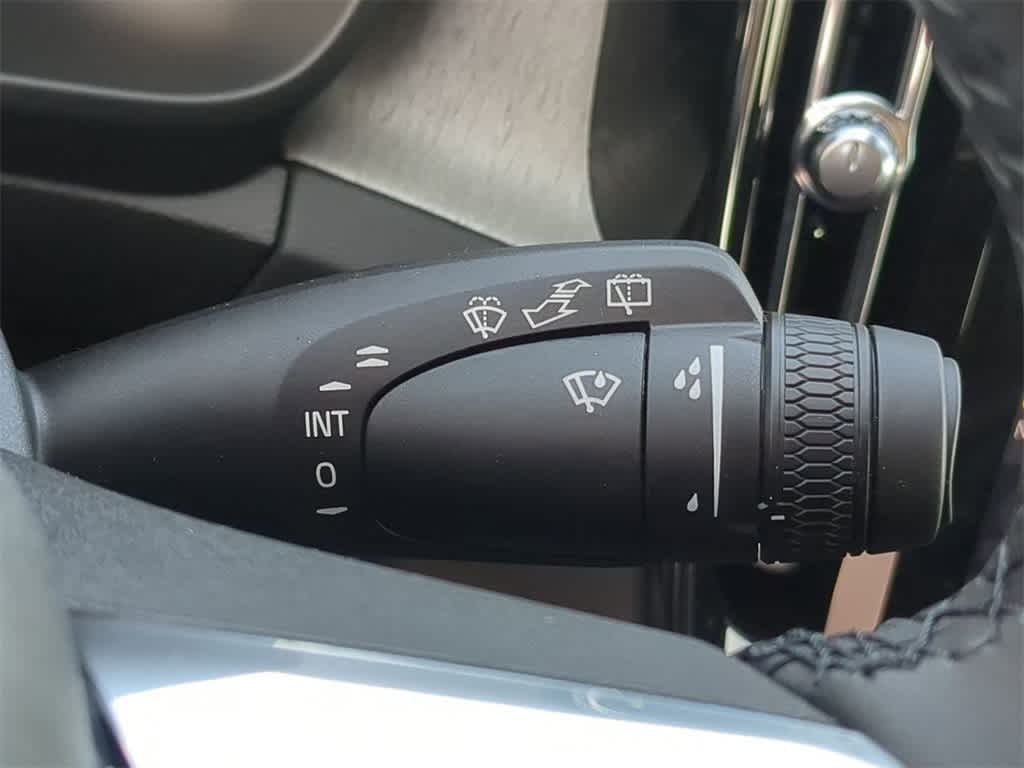 Thumbnail: 2026 Volvo XC40 - 24