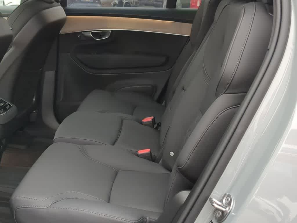 Thumbnail: 2026 Volvo XC90 - 18