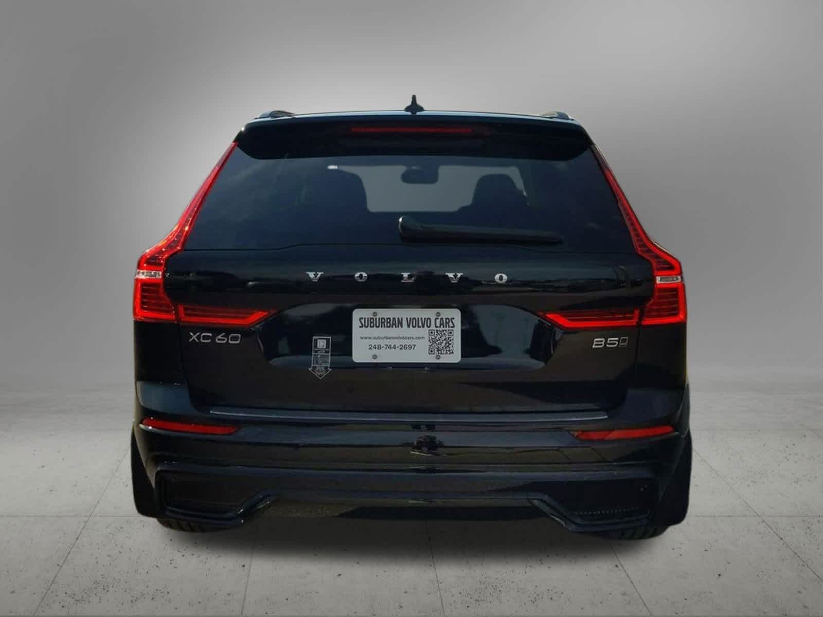 Thumbnail: 2025 Volvo XC60 - 5