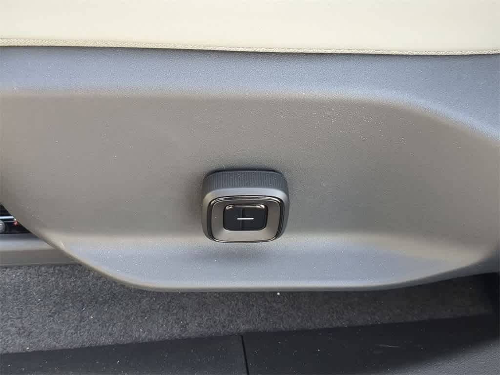 Thumbnail: 2026 Volvo EX30 - 16