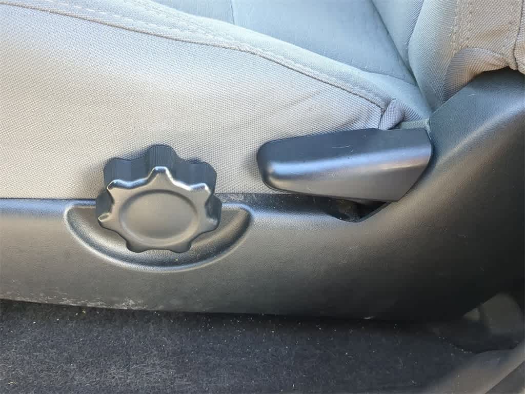 Thumbnail: 2019 Toyota Tacoma - 17