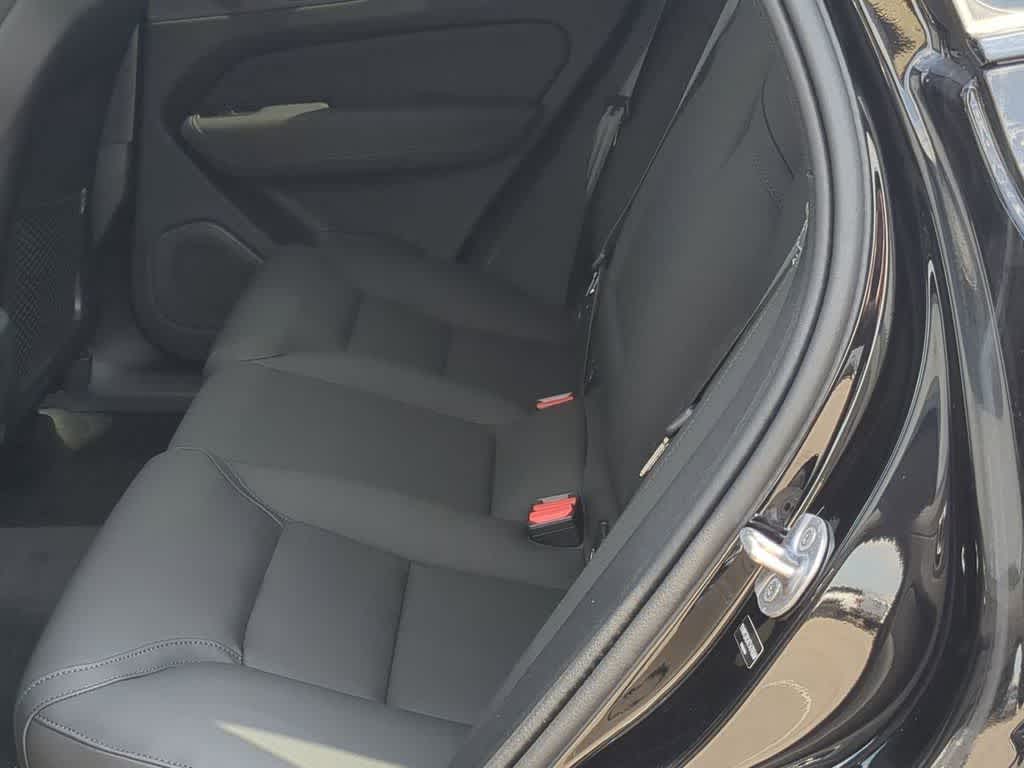 Thumbnail: 2026 Volvo XC60 - 18