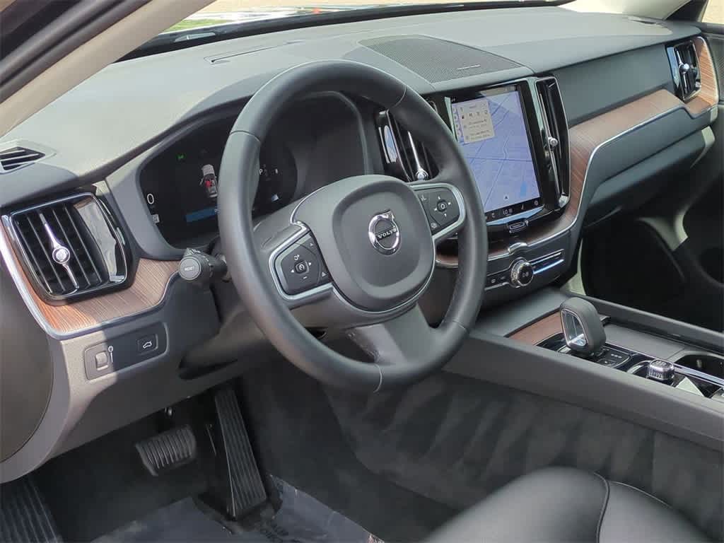 Thumbnail: 2022 Volvo XC60 - 2
