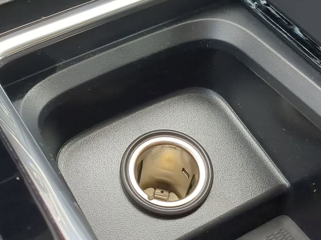 Thumbnail: 2026 Volvo XC60 - 31