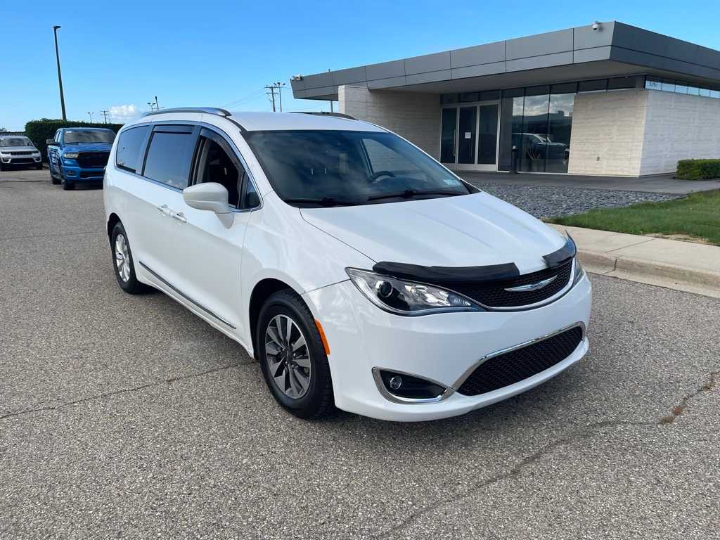 Thumbnail: 2019 Chrysler Pacifica - 7