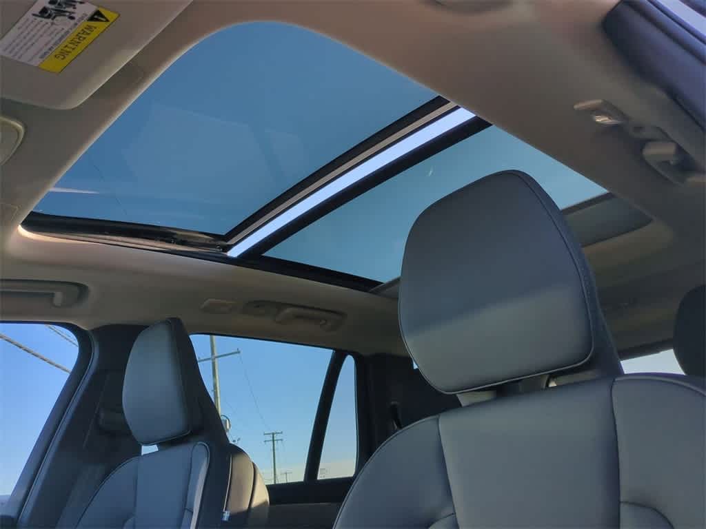 Thumbnail: 2025 Volvo XC90 - 11