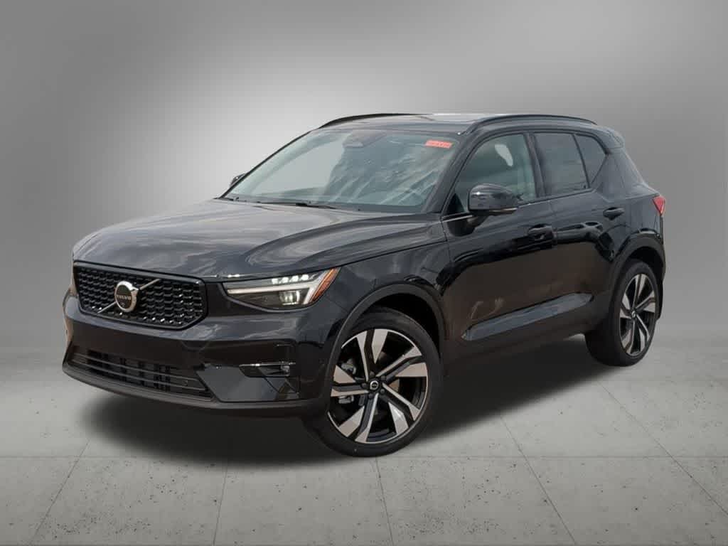 2026 Volvo XC40