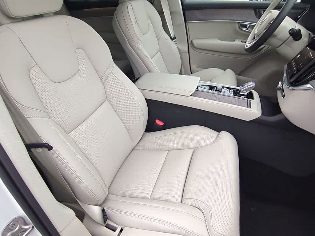Thumbnail: 2026 Volvo XC90 - 21