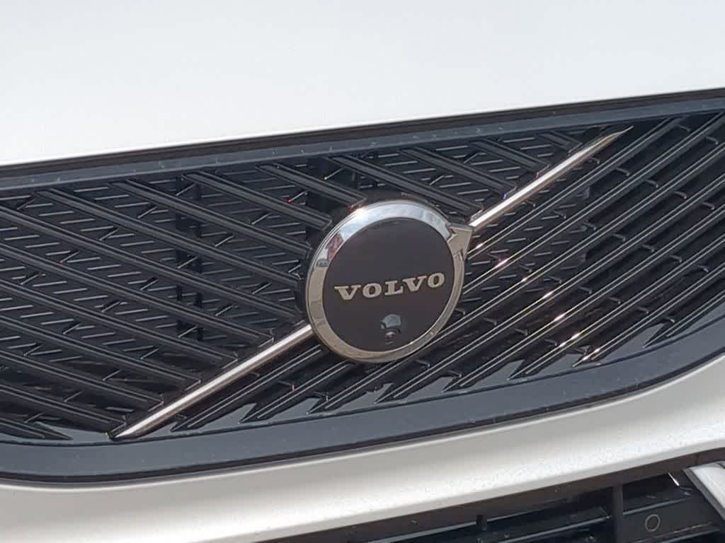Thumbnail: 2026 Volvo XC60 - 11