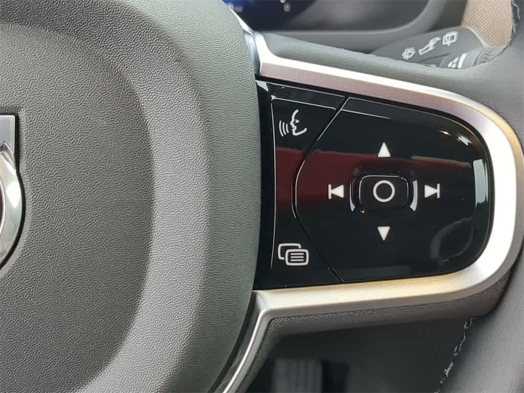 Thumbnail: 2026 Volvo XC90 - 23